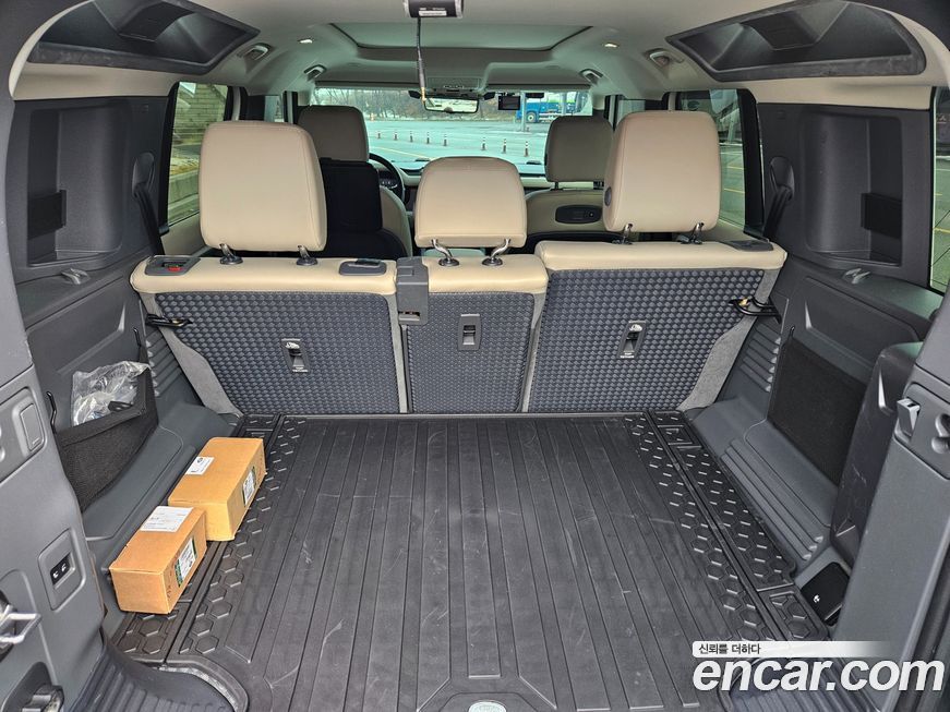 Land Rover Defender 2020