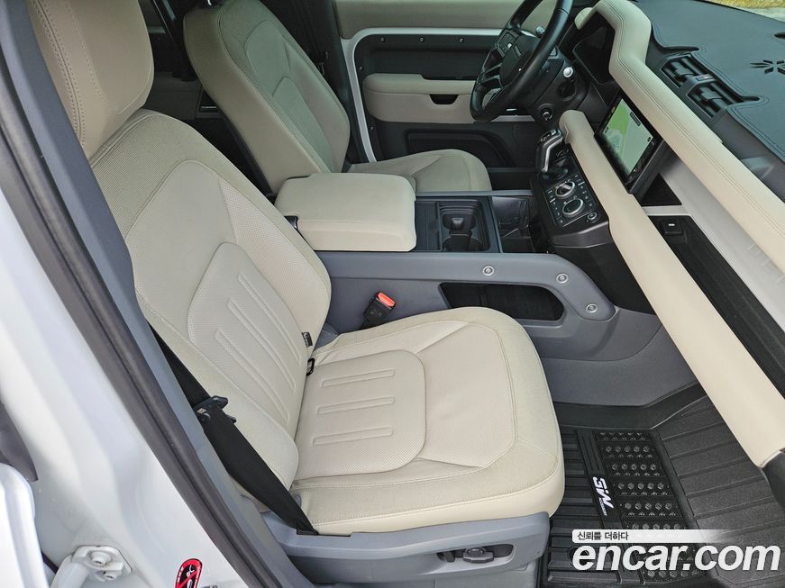 Land Rover Defender 2020