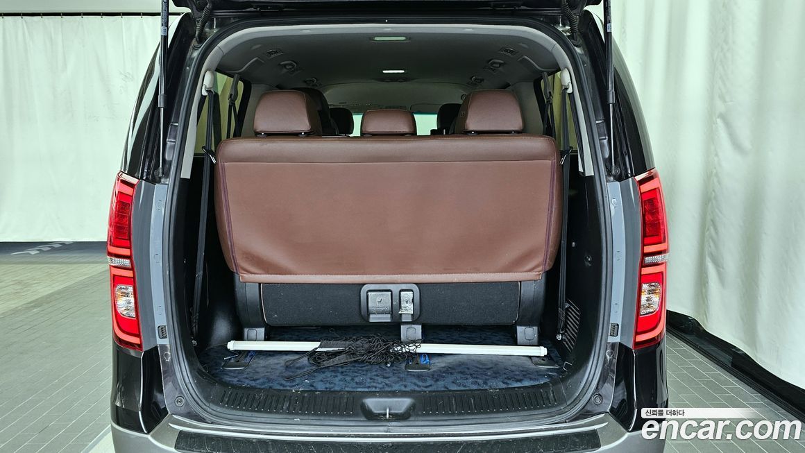 Hyundai Starex 2019