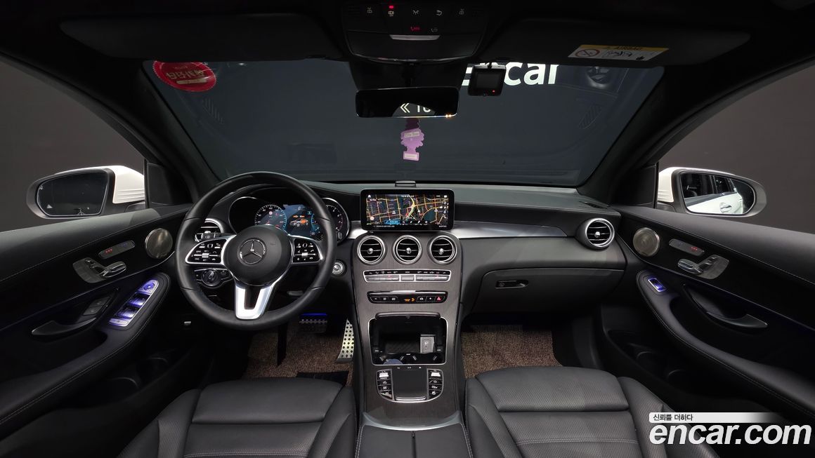 Mercedes-Benz GLC-Class 2023