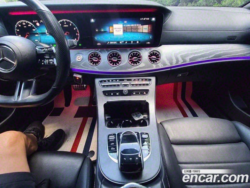Mercedes-Benz E-Class 2021