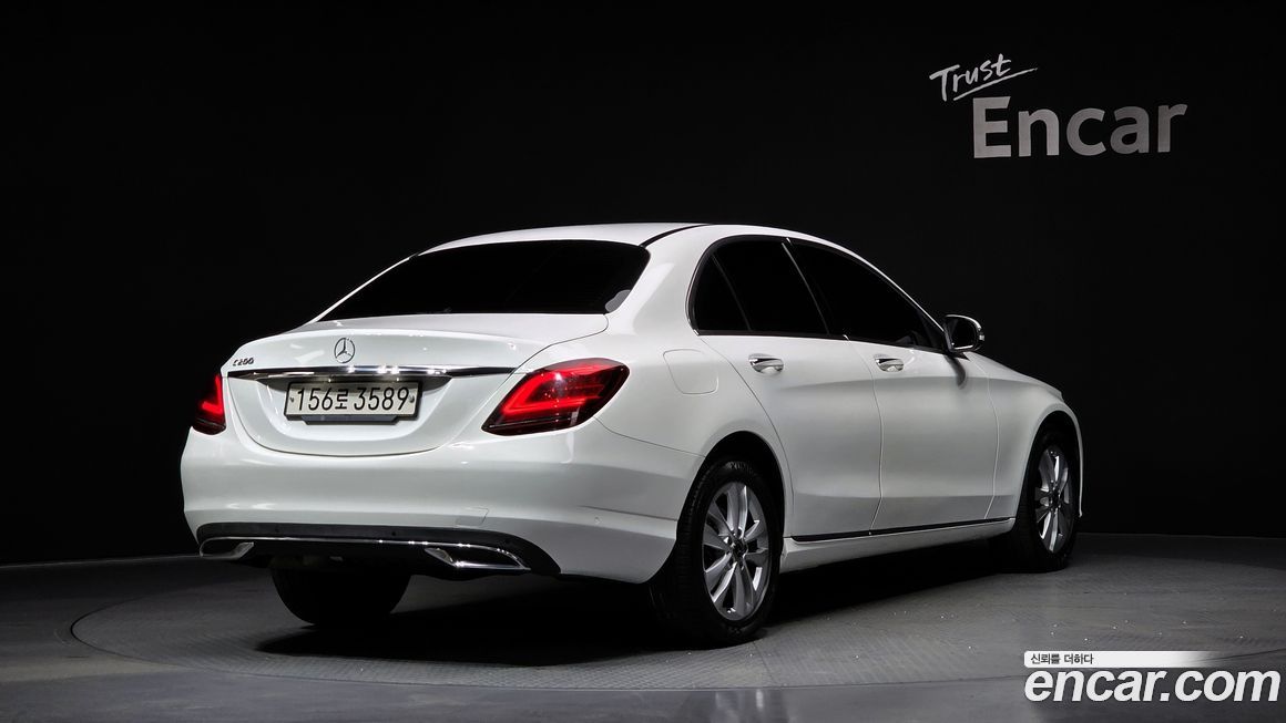 Mercedes-Benz C-Class 2020