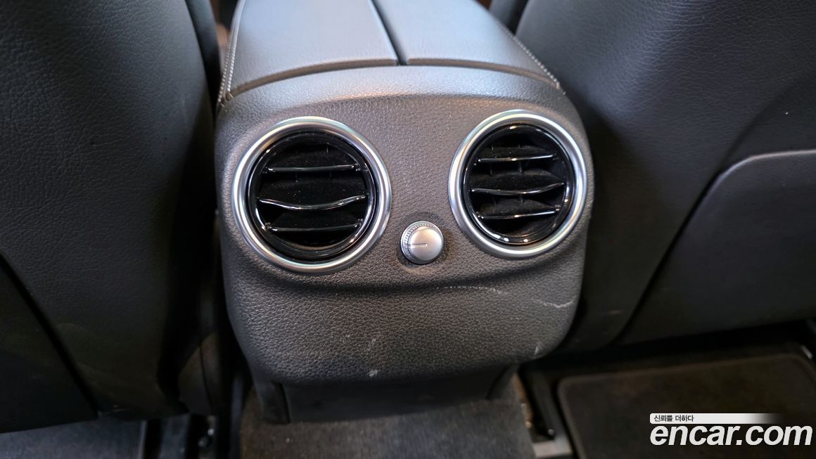 Mercedes-Benz C-Class 2020