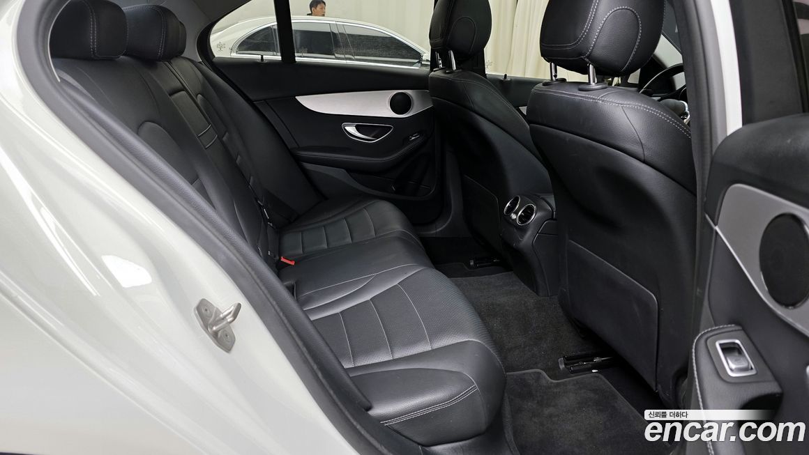 Mercedes-Benz C-Class 2020