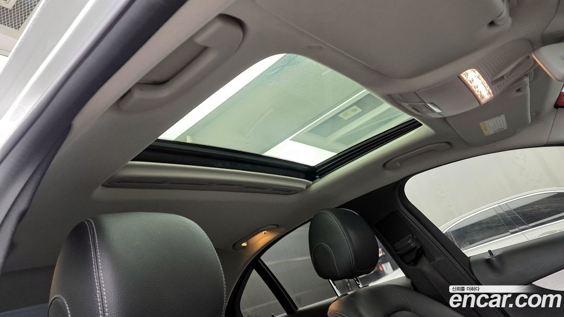 Mercedes-Benz C-Class 2020