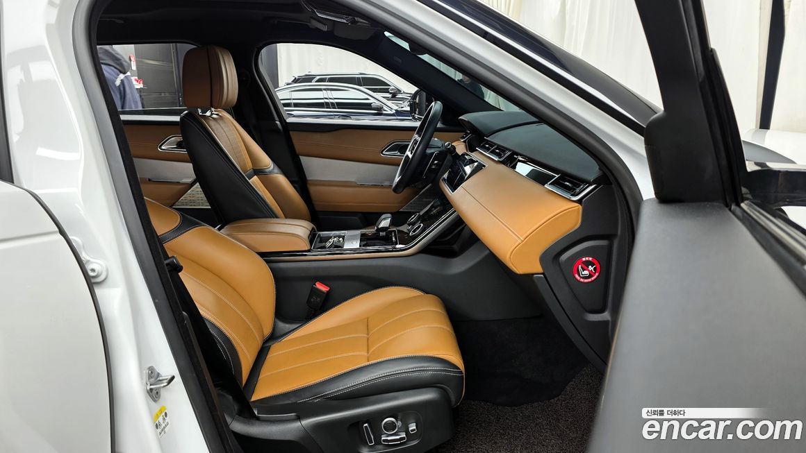 Land Rover Range Rover Velar 2021