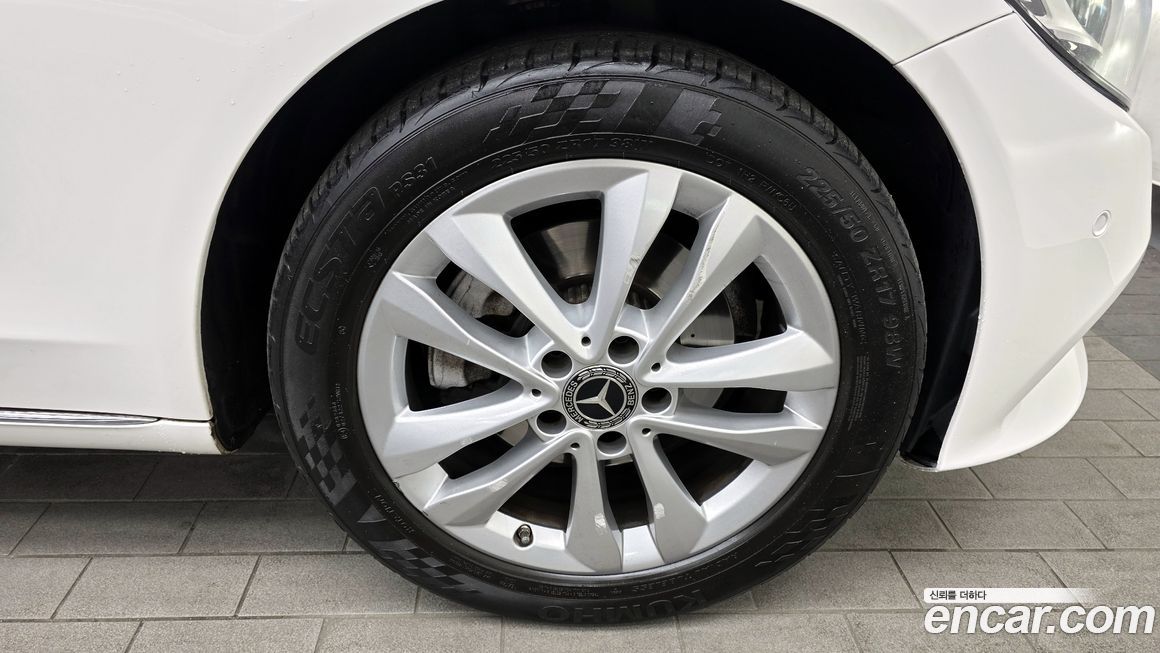 Mercedes-Benz C-Class 2020