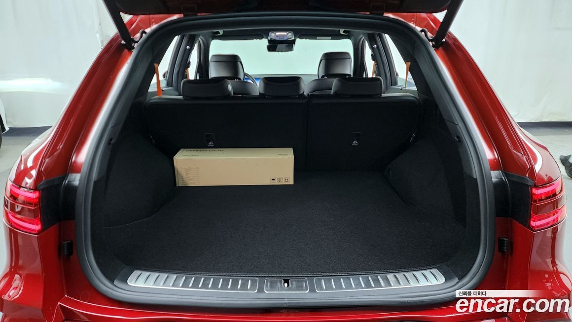 Genesis GV70 2025