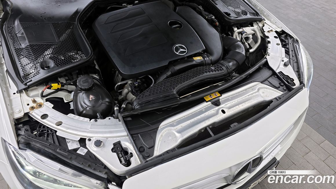 Mercedes-Benz C-Class 2020