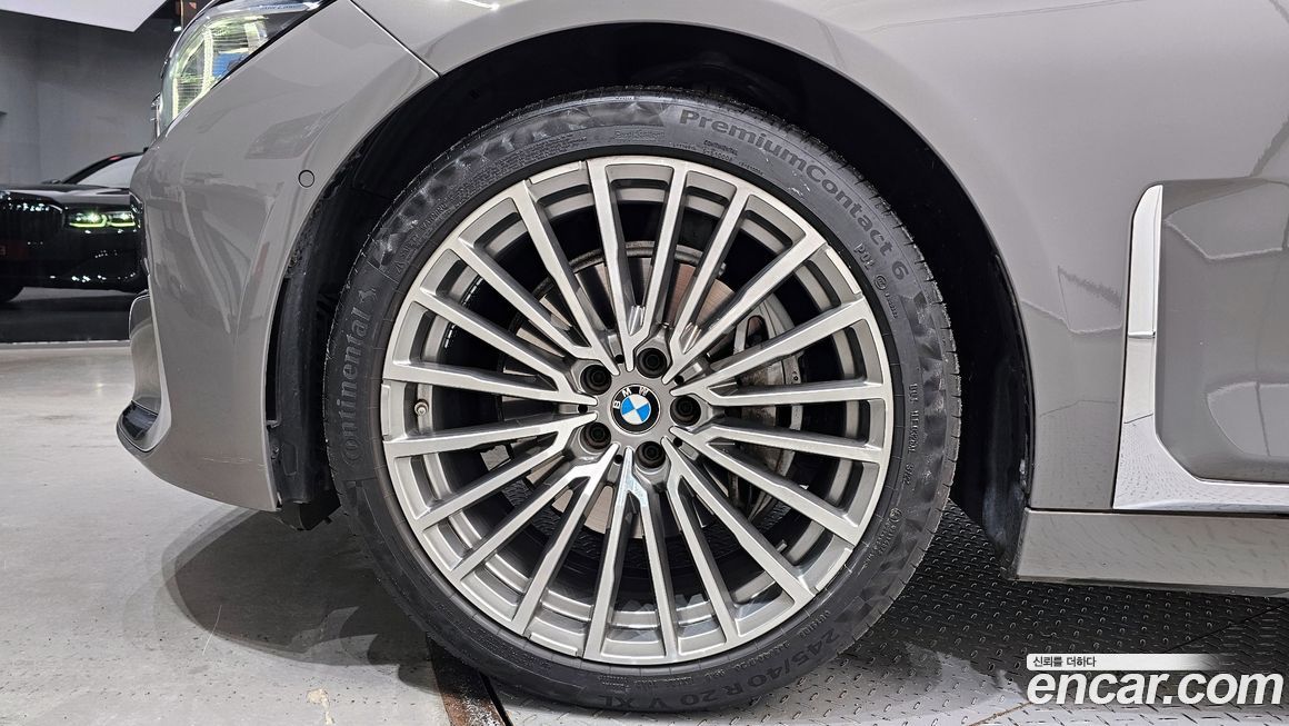BMW 7-Series 2021