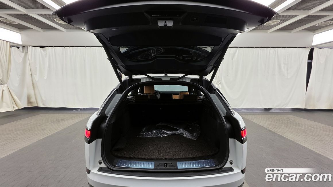 Land Rover Range Rover Velar 2021