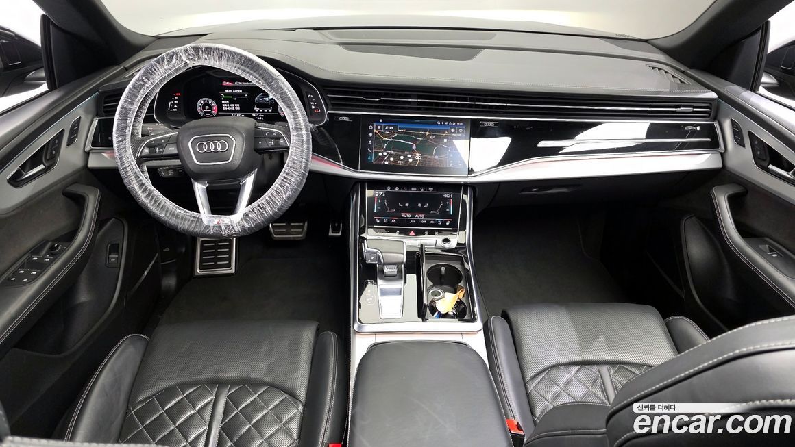 Audi Q8 2021