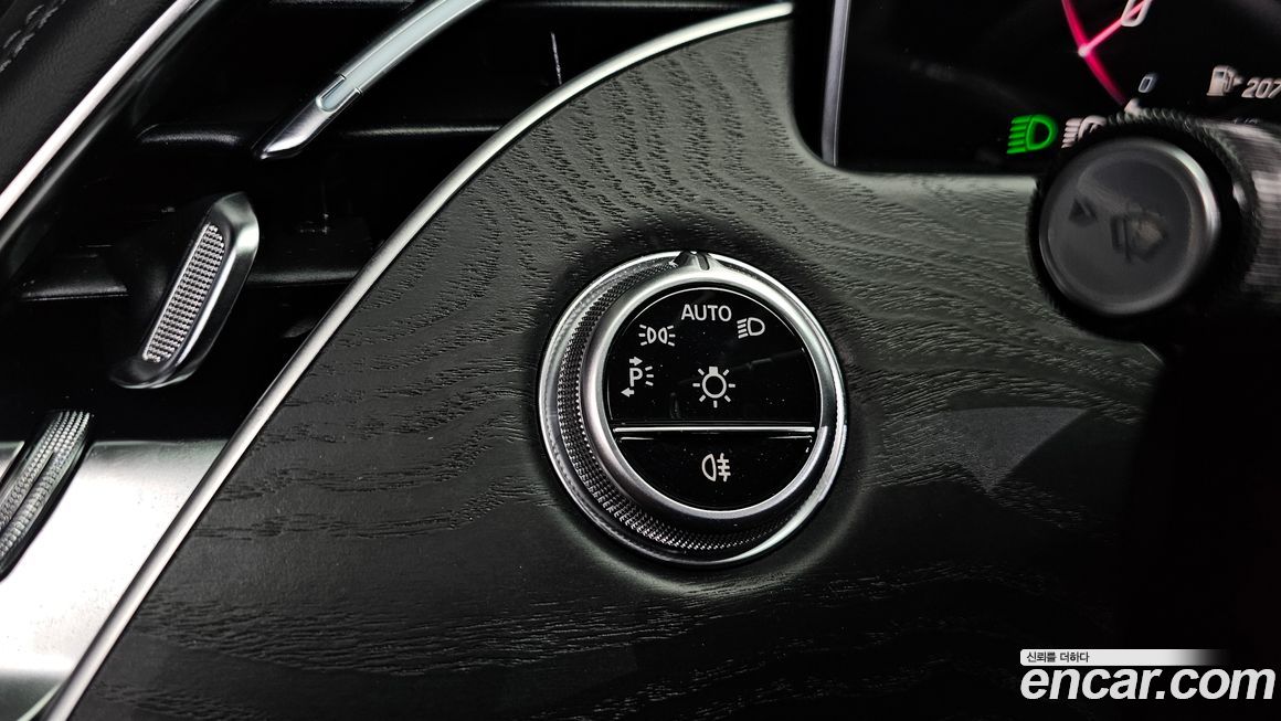 Mercedes-Benz E-Class 2024