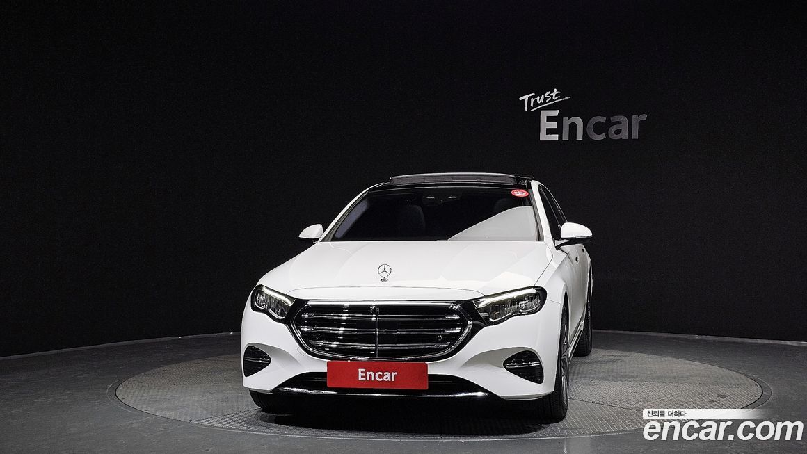 Mercedes-Benz E-Class 2024