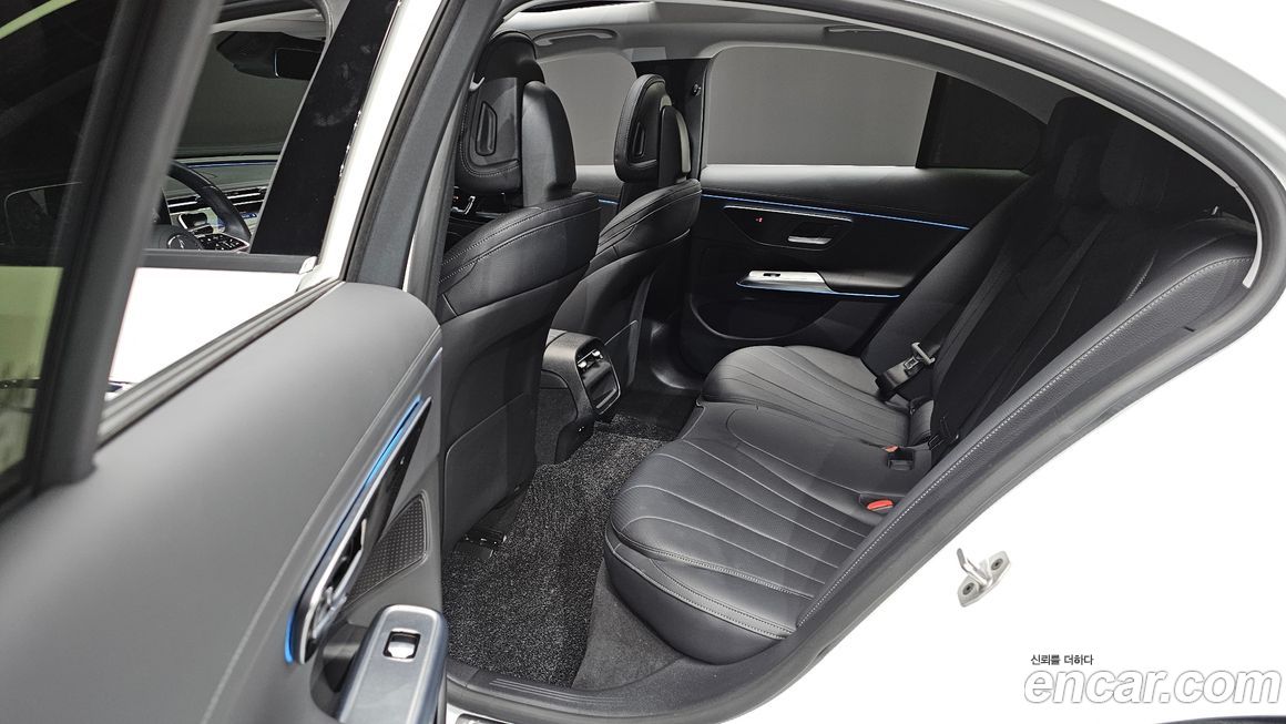 Mercedes-Benz E-Class 2024