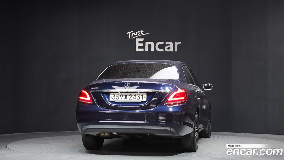 Mercedes-Benz C-Class 2020