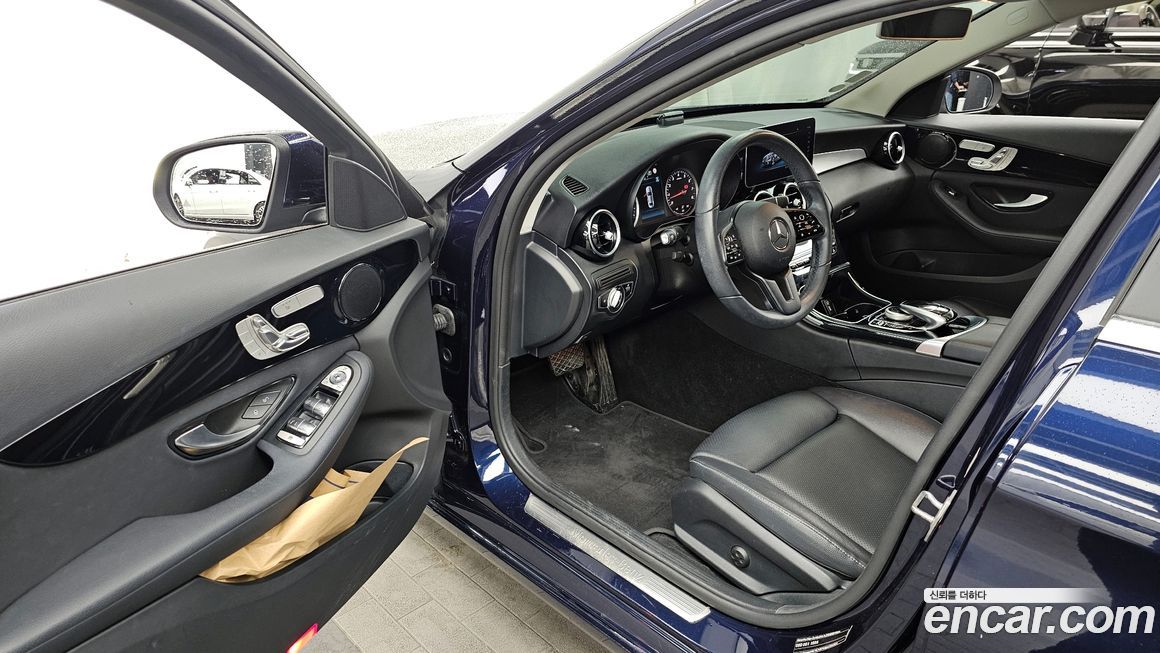 Mercedes-Benz C-Class 2020