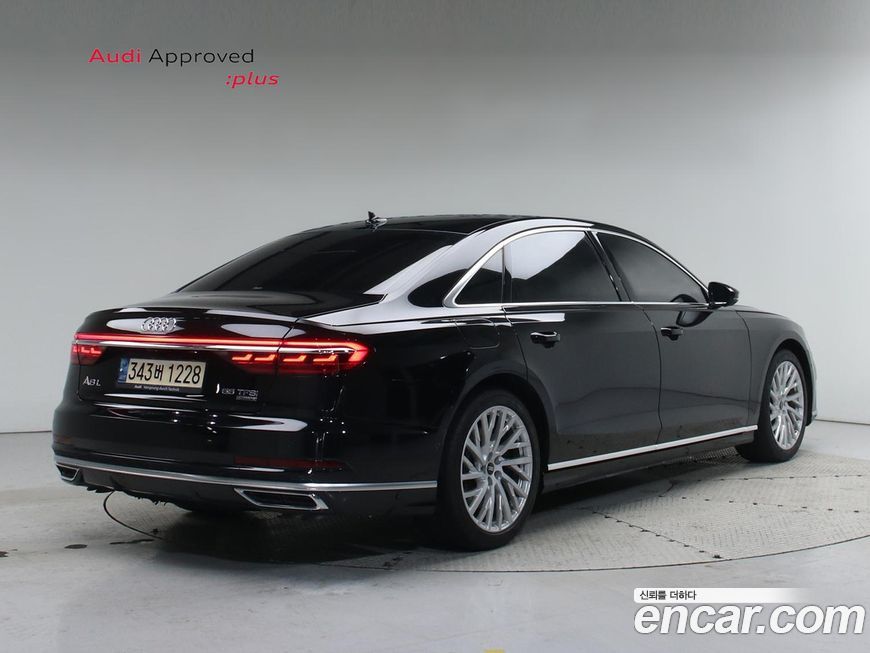 Audi A8 2021