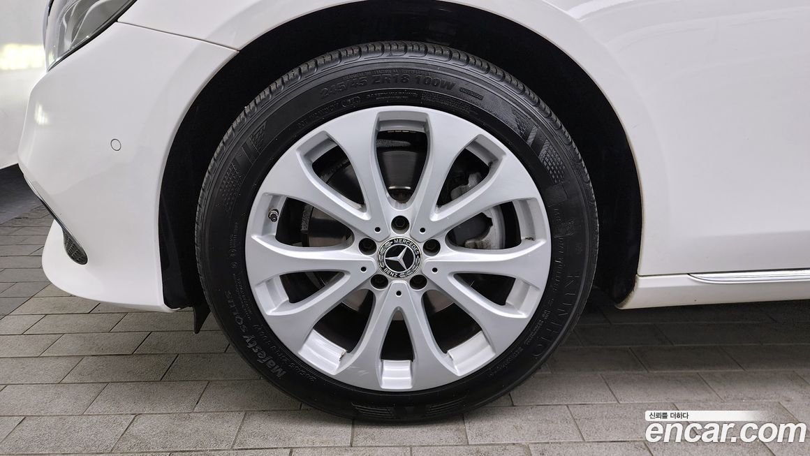 Mercedes-Benz E-Class 2019