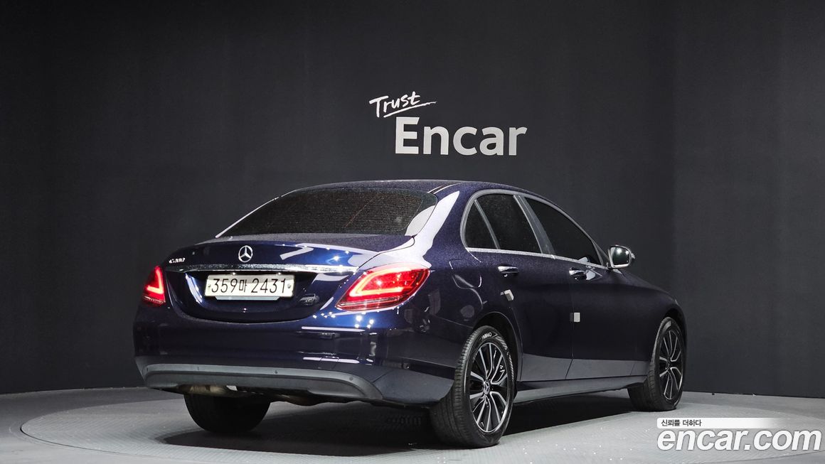 Mercedes-Benz C-Class 2020