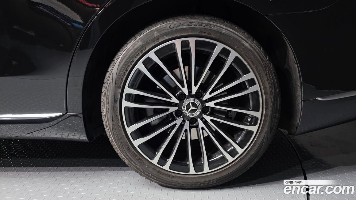 Mercedes-Benz S-Class 2021