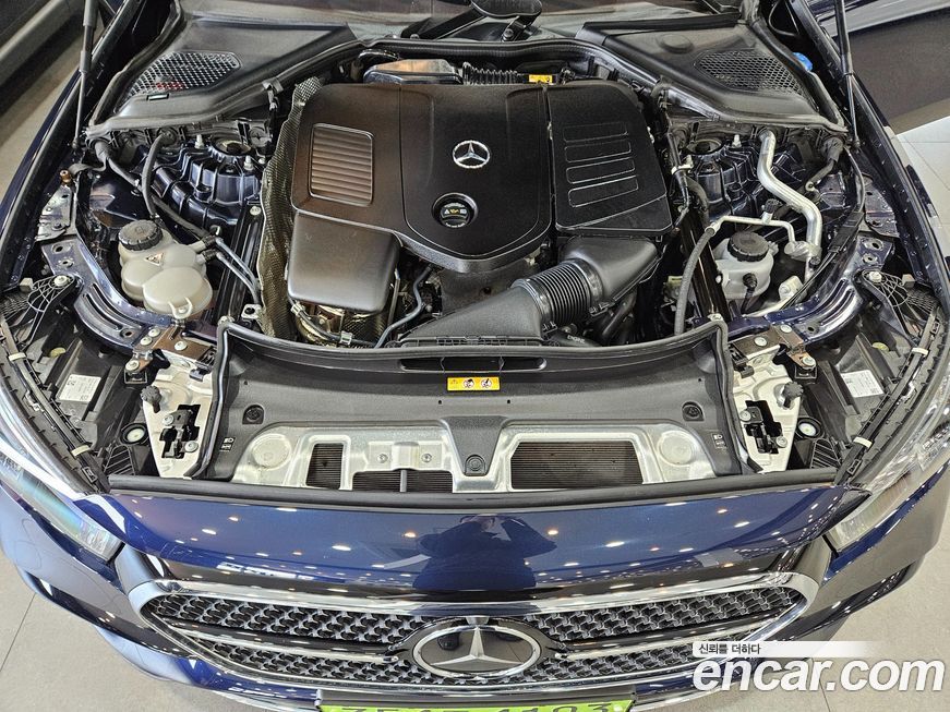 Mercedes-Benz E-Class 2024
