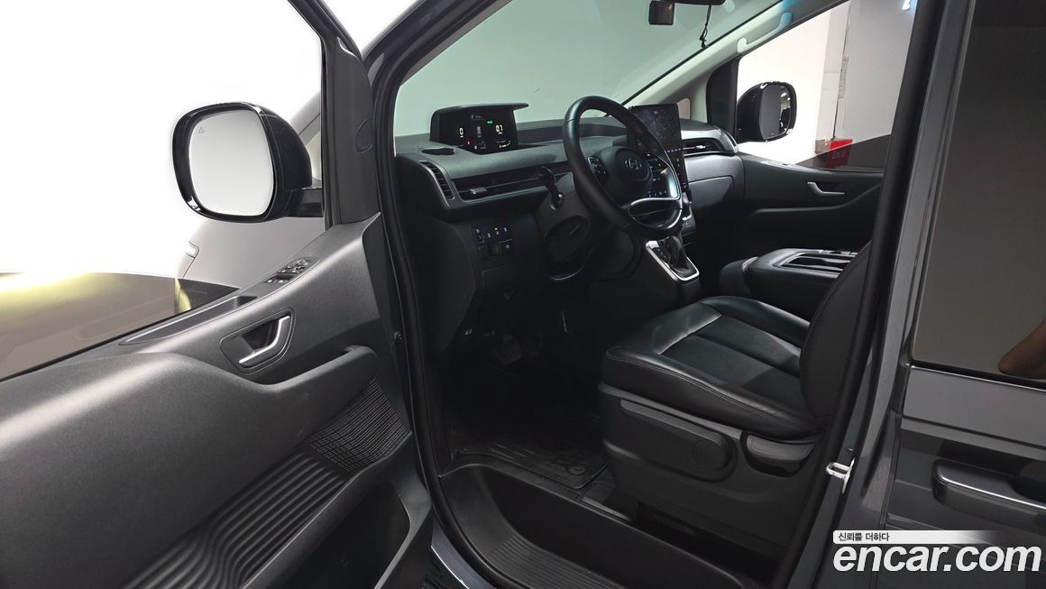 Hyundai Staria 2023