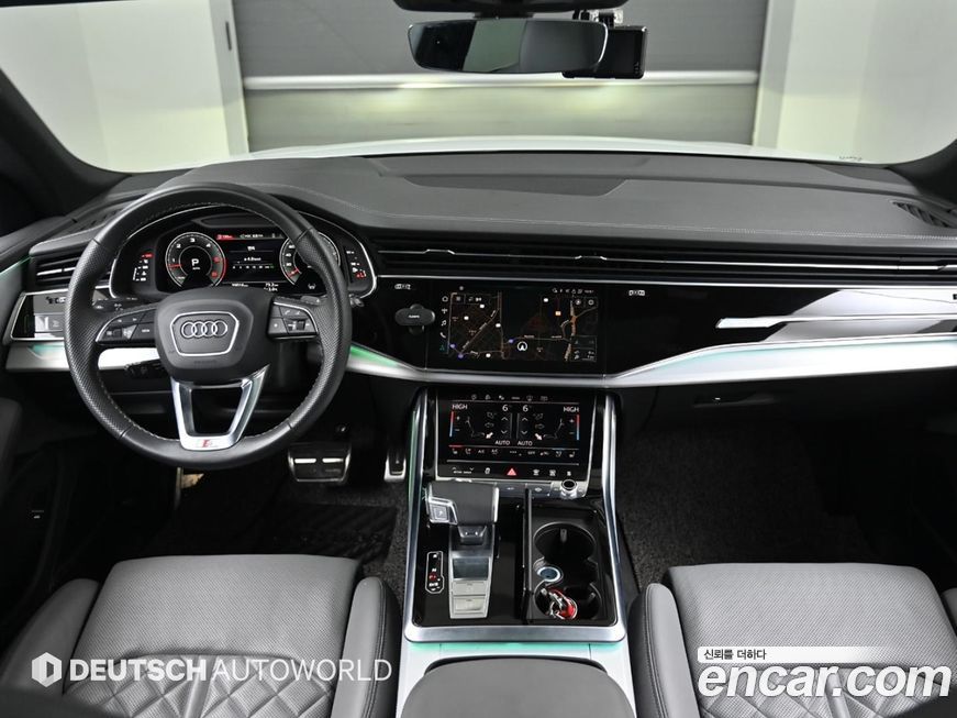 Audi Q8 2021