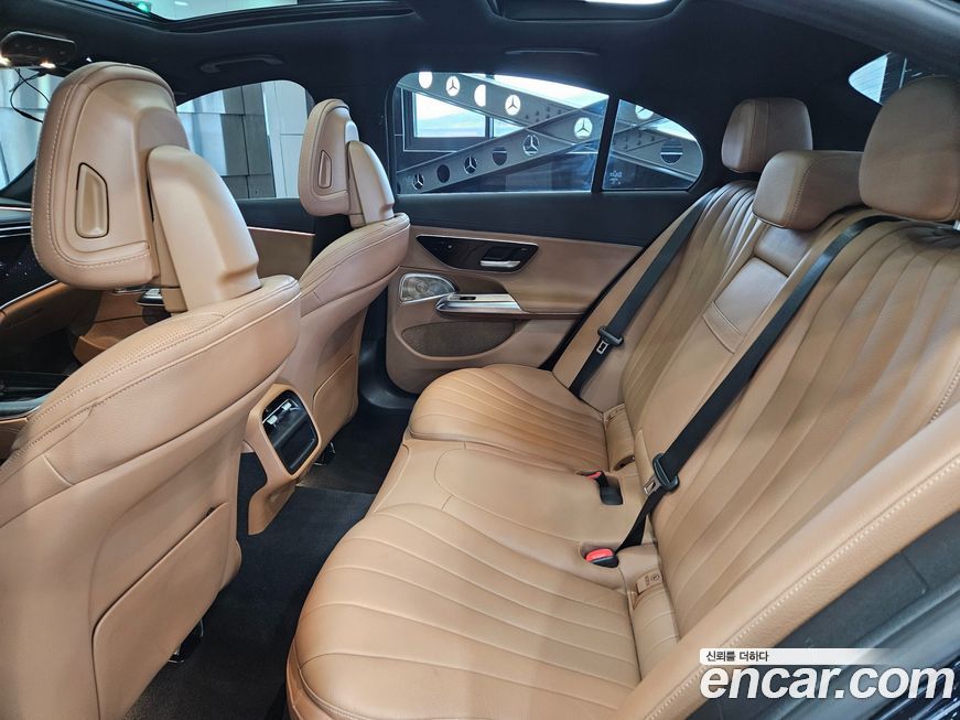 Mercedes-Benz E-Class 2024
