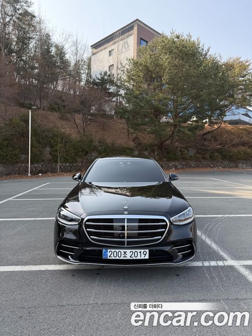 Mercedes-Benz S-Class 2021