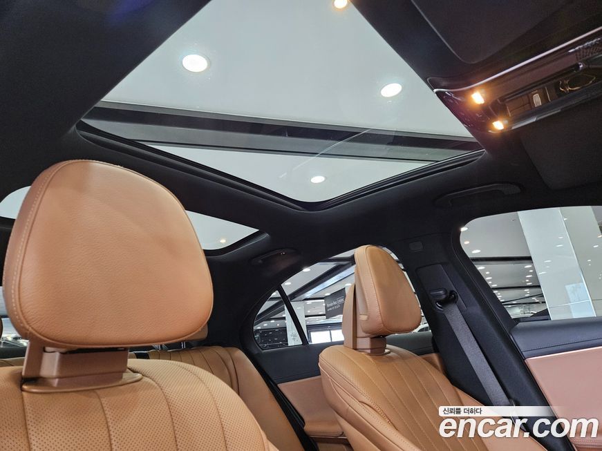 Mercedes-Benz E-Class 2024