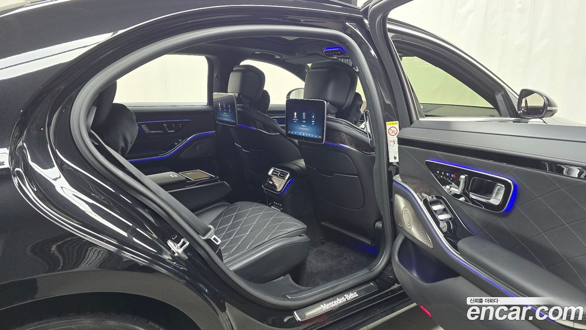 Mercedes-Benz S-Class 2021