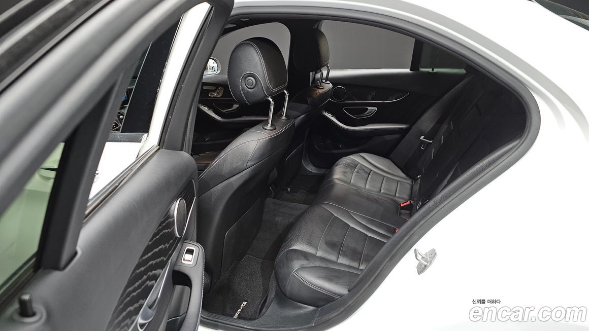 Mercedes-Benz C-Class 2019