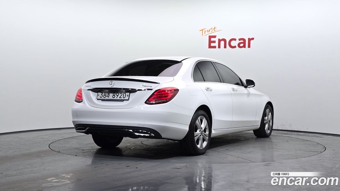 Mercedes-Benz C-Class 2018