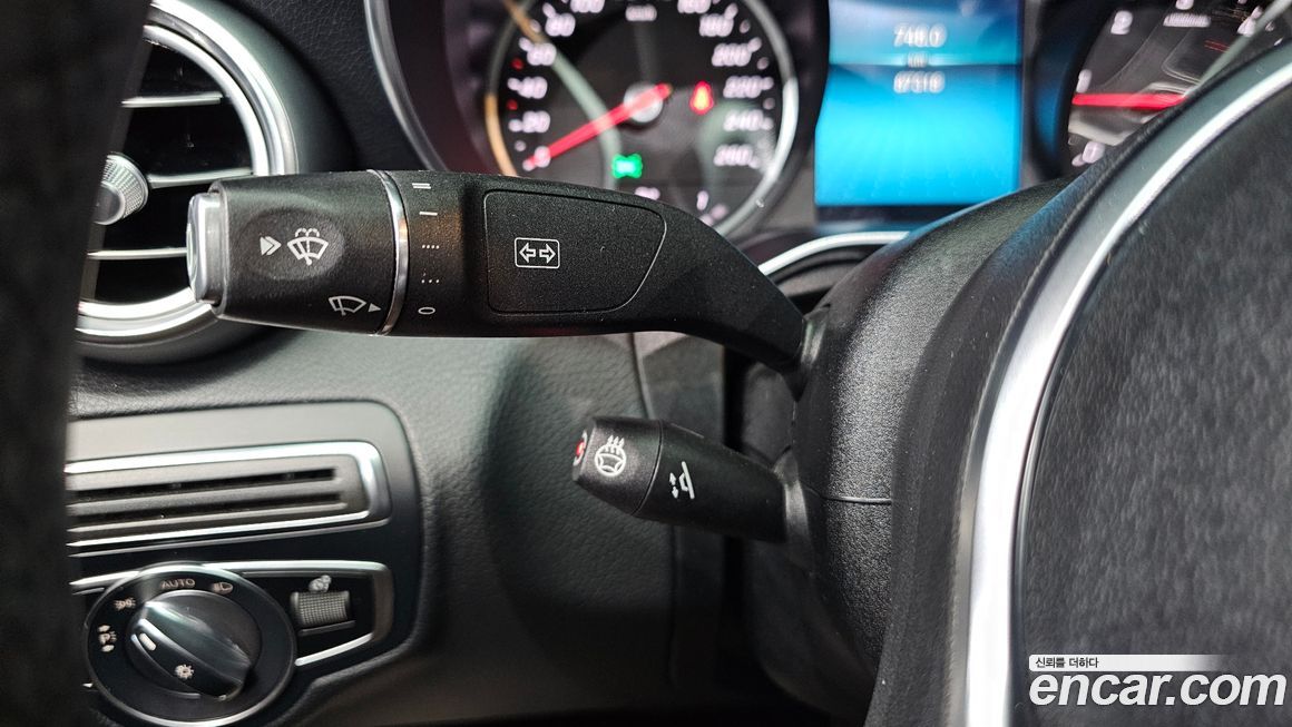 Mercedes-Benz C-Class 2019