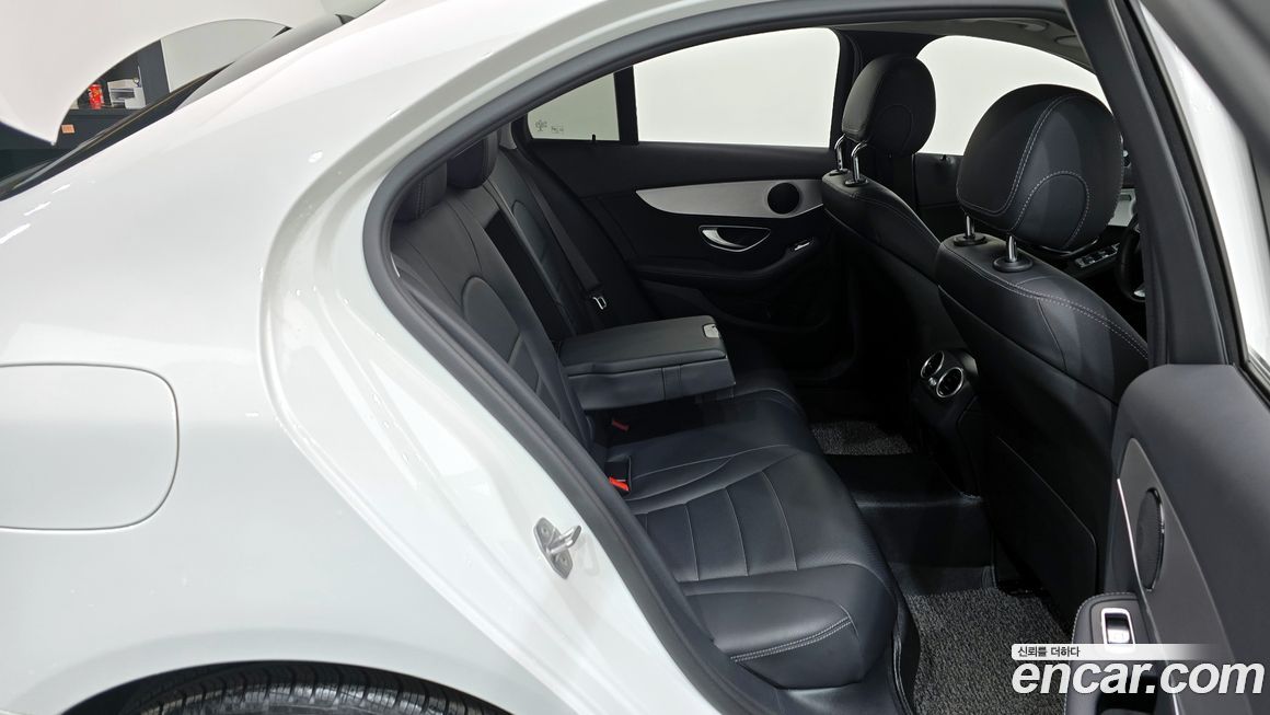 Mercedes-Benz C-Class 2018
