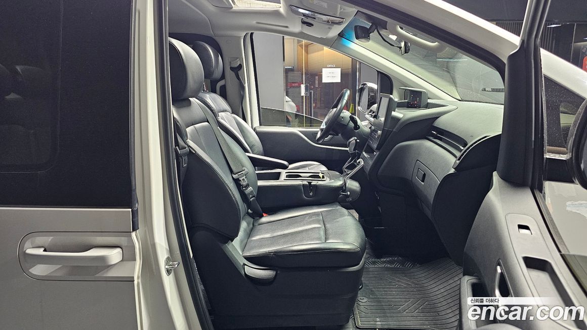 Hyundai Staria 2022