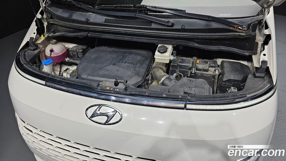 Hyundai Staria 2022