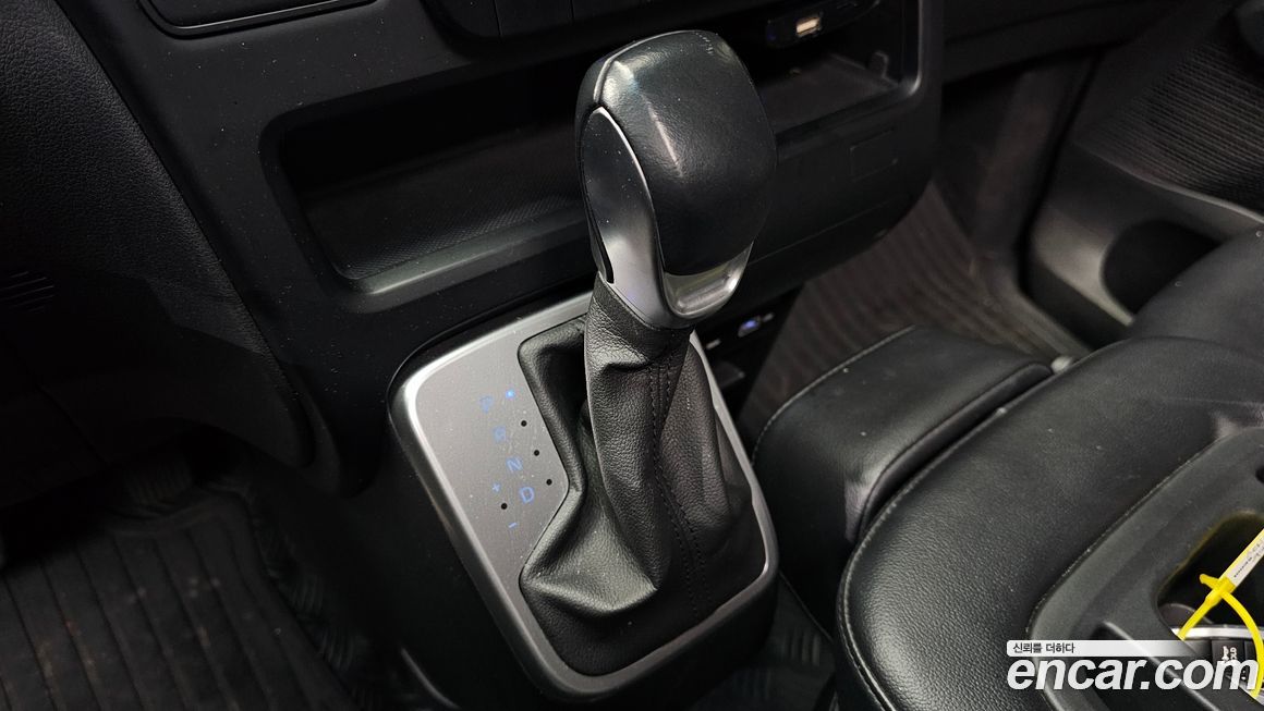 Hyundai Staria 2022