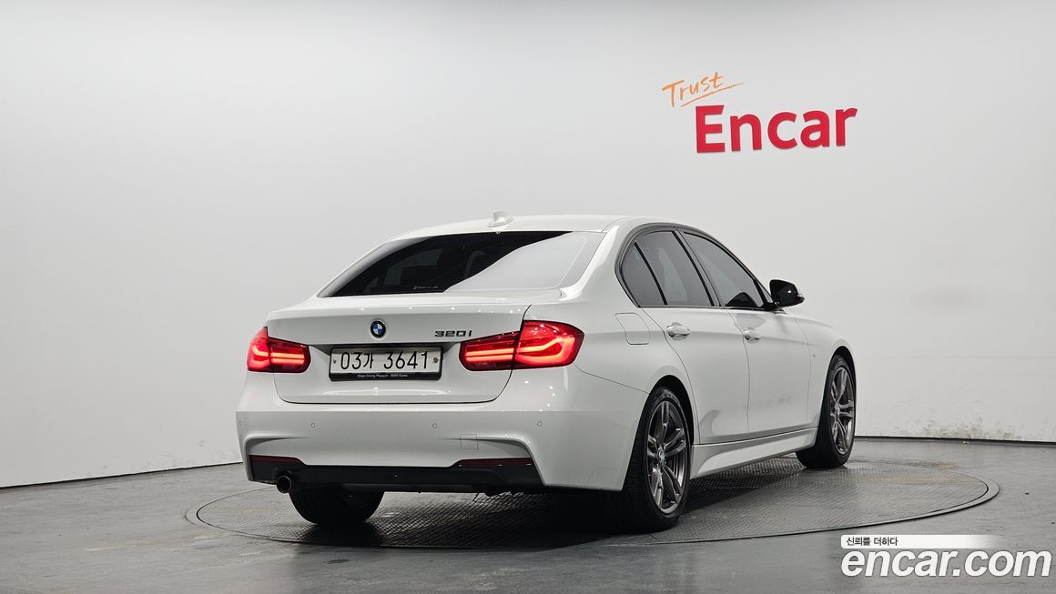 BMW 3-Series 2018