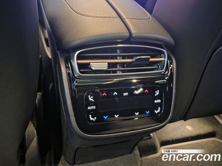 Mercedes-Benz EQE 2024