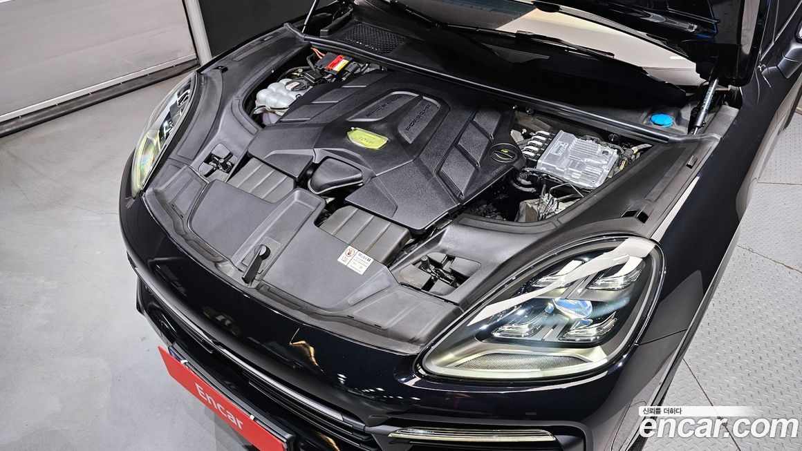 Porsche Cayenne 2022