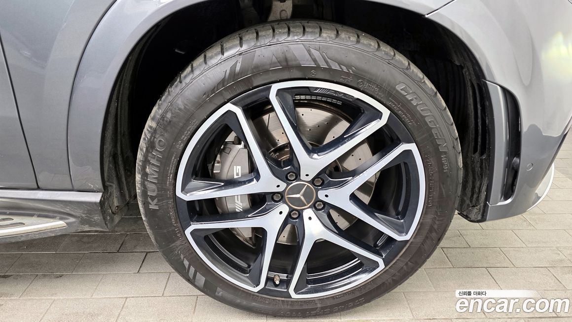 Mercedes-Benz GLE-Class 2021