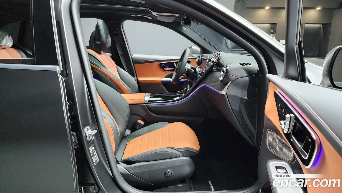 Mercedes-Benz GLC-Class 2025