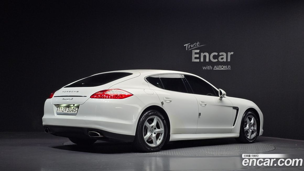 Porsche Panamera 2011
