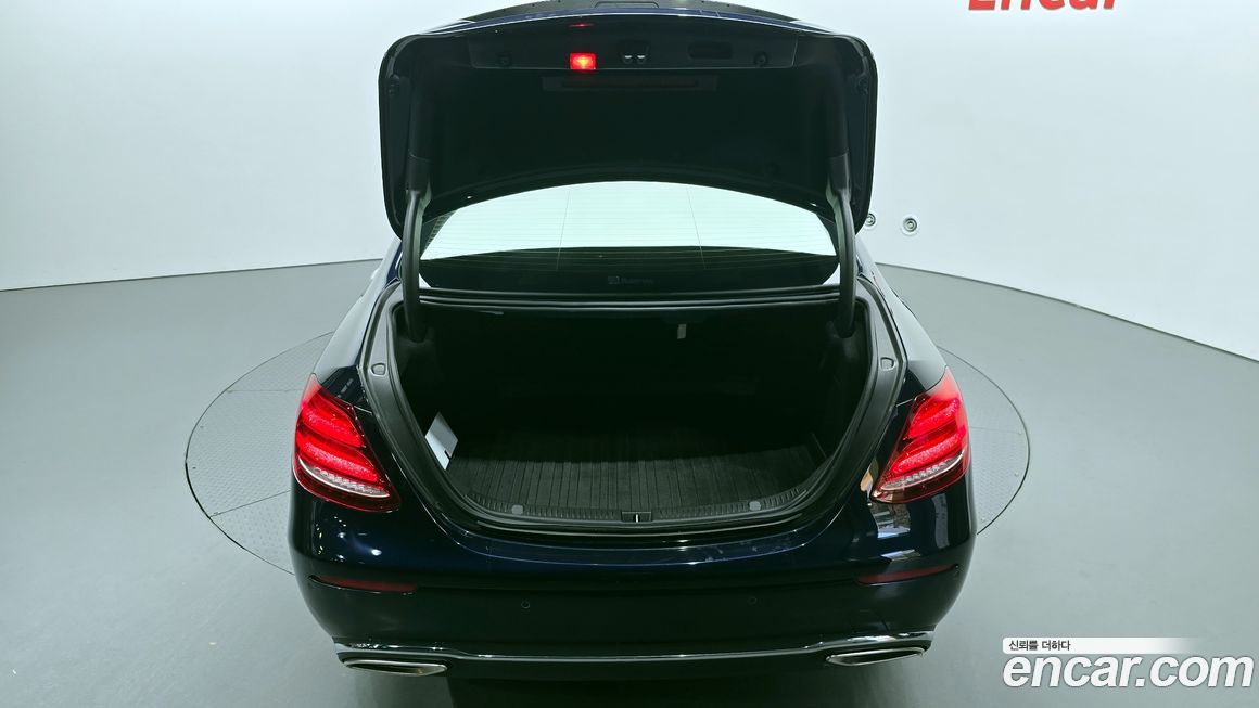 Mercedes-Benz E-Class 2019