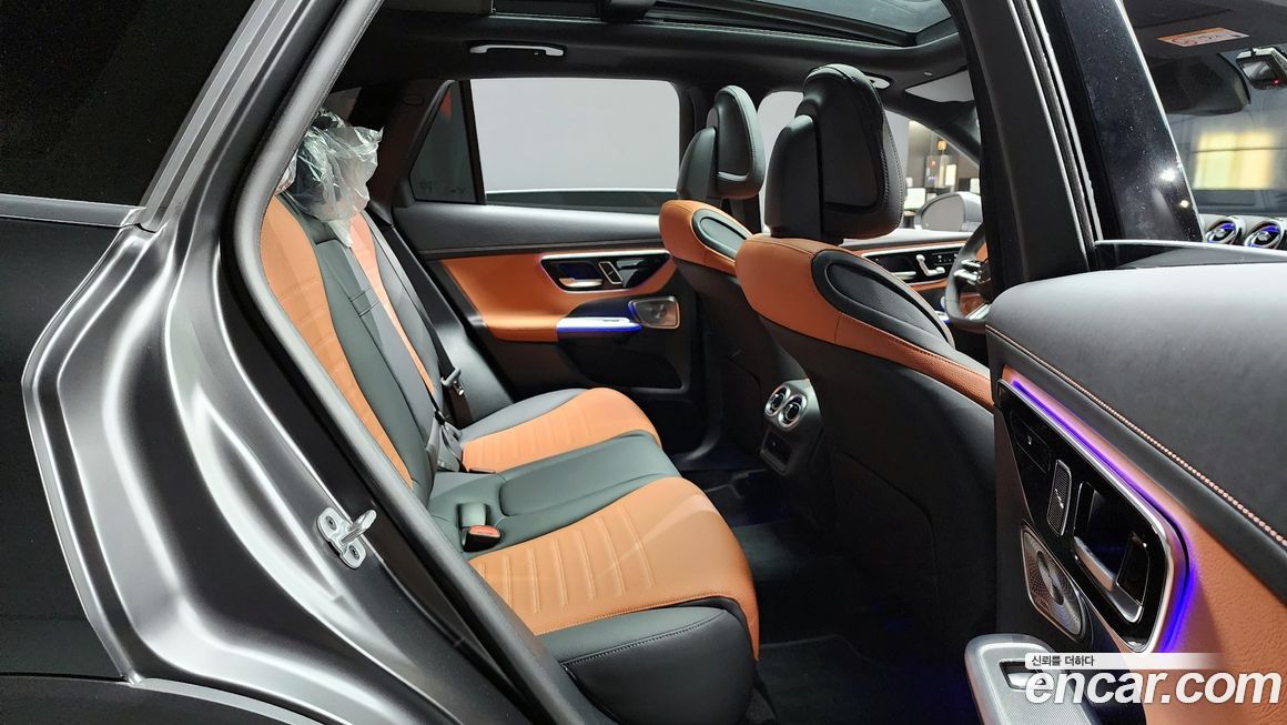 Mercedes-Benz GLC-Class 2025