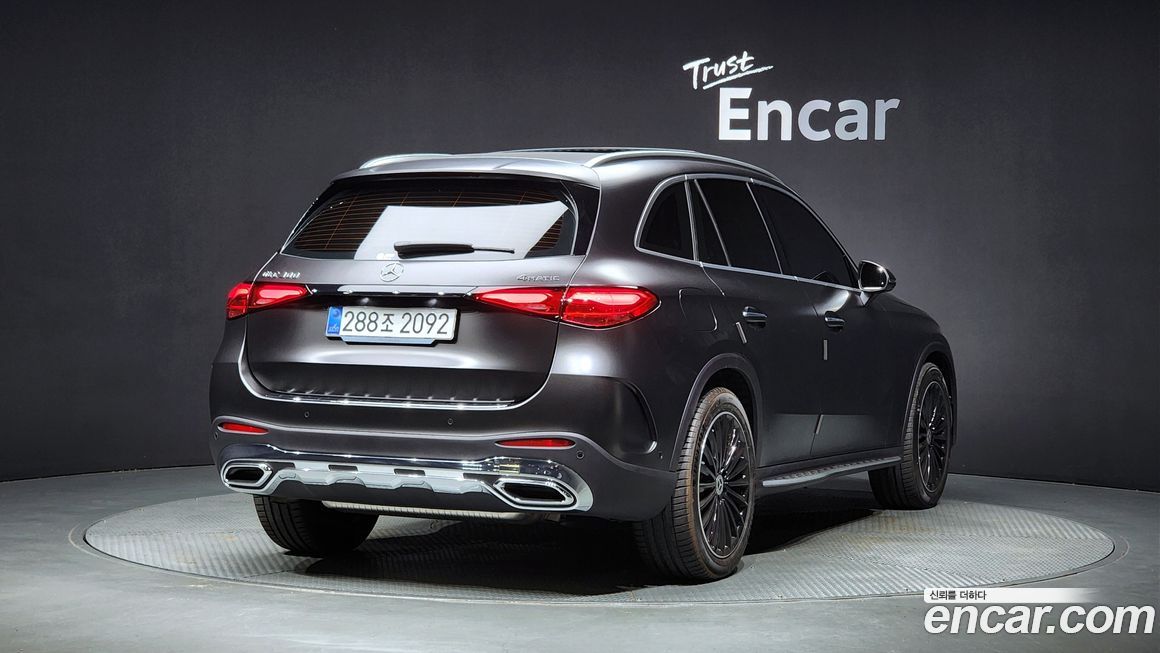 Mercedes-Benz GLC-Class 2025