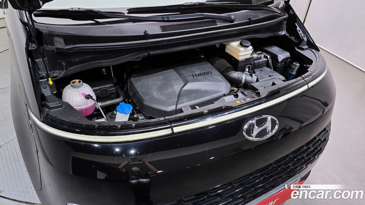 Hyundai Staria 2023