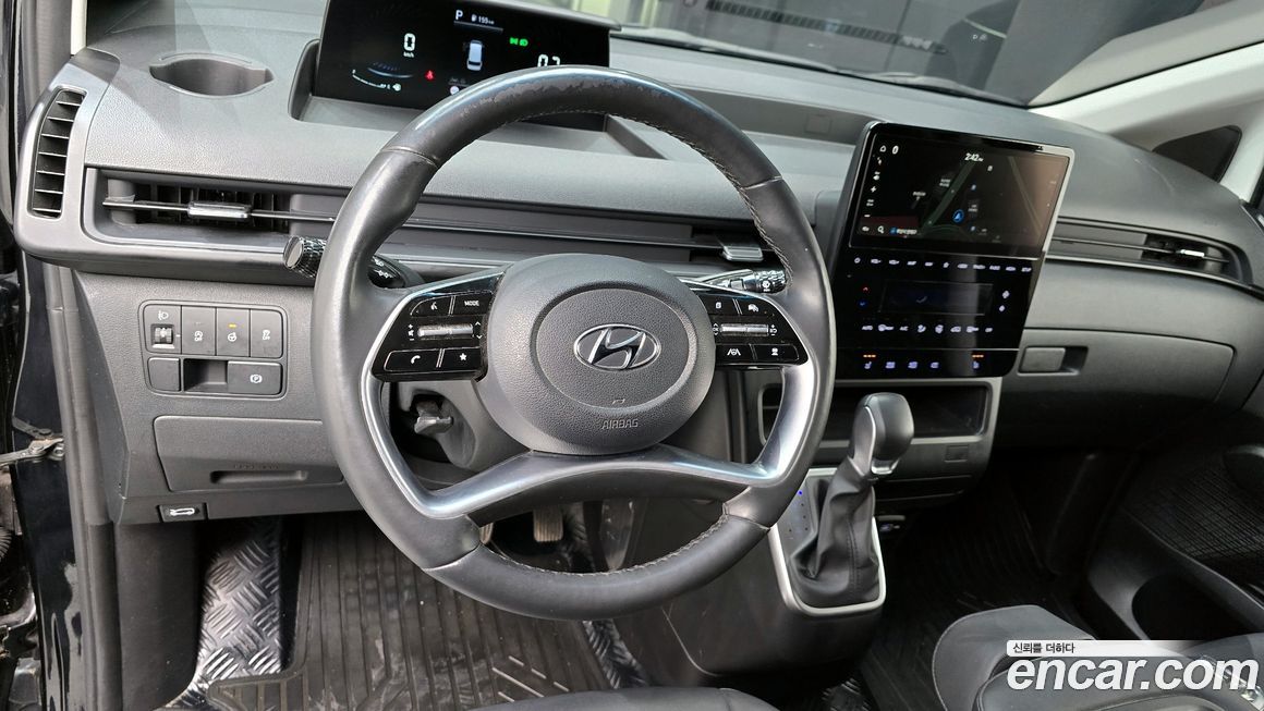 Hyundai Staria 2023